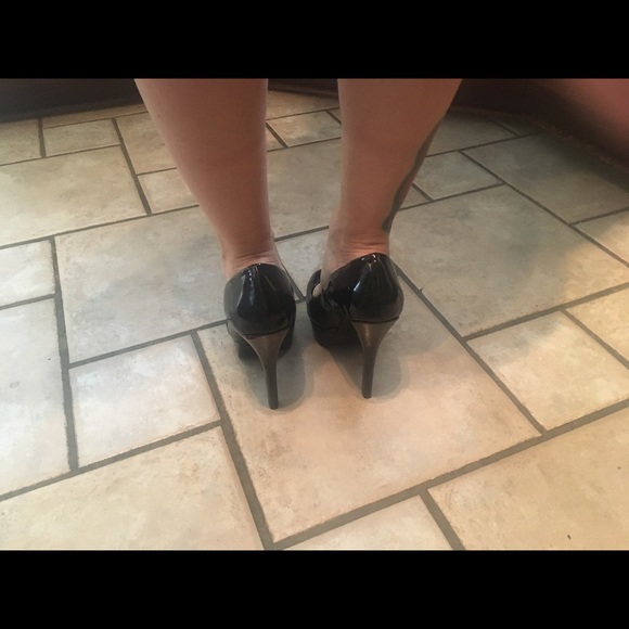 🔥Jessica Simpson Patent Black Platforms 🔥 - Picture 2 of 6